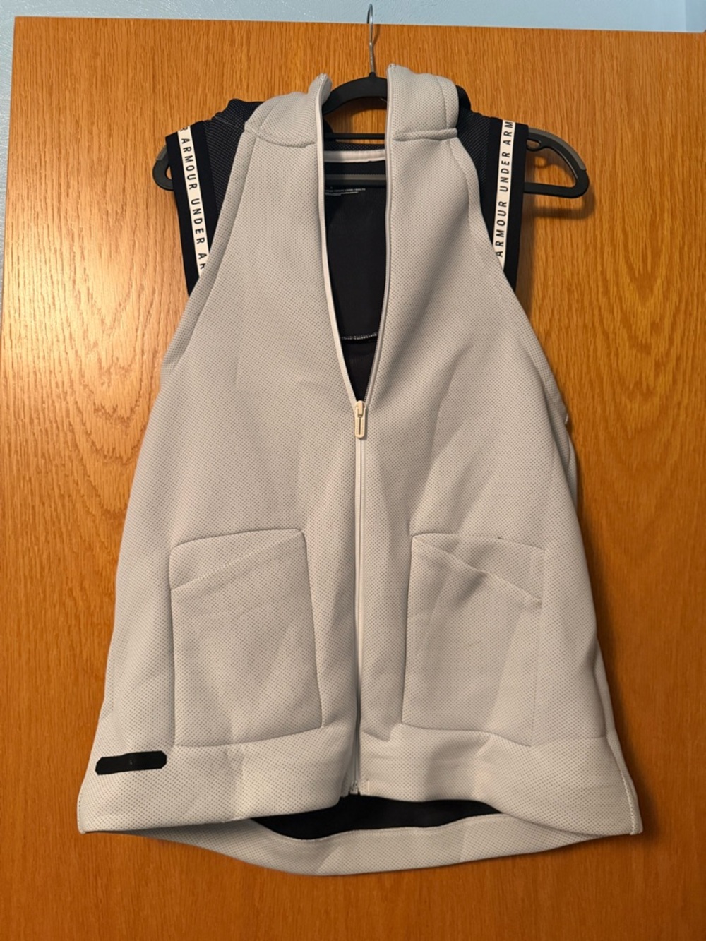 Under Armour Women's Light Gray Zip Front Quilted Vest